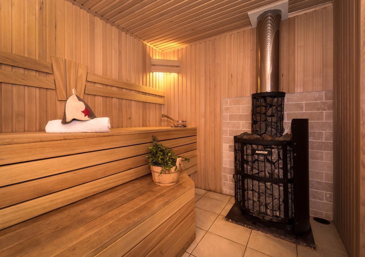 Ysgubor Bach Villa Абърдарън Екстериор снимка