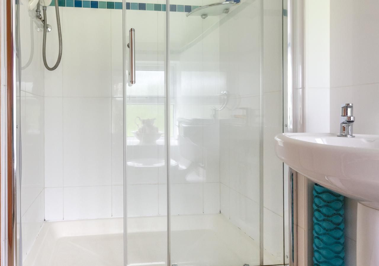 Ysgubor Bach Villa Абърдарън Екстериор снимка