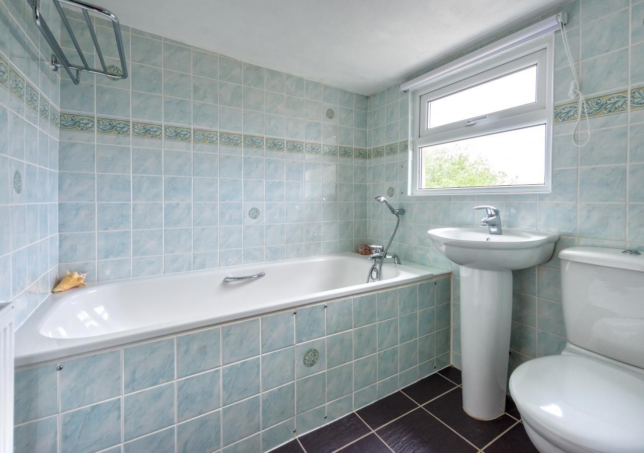 Ysgubor Bach Villa Абърдарън Екстериор снимка